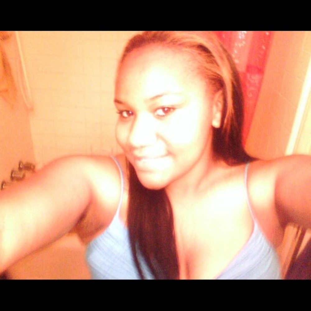 Meet your Posher, Tia